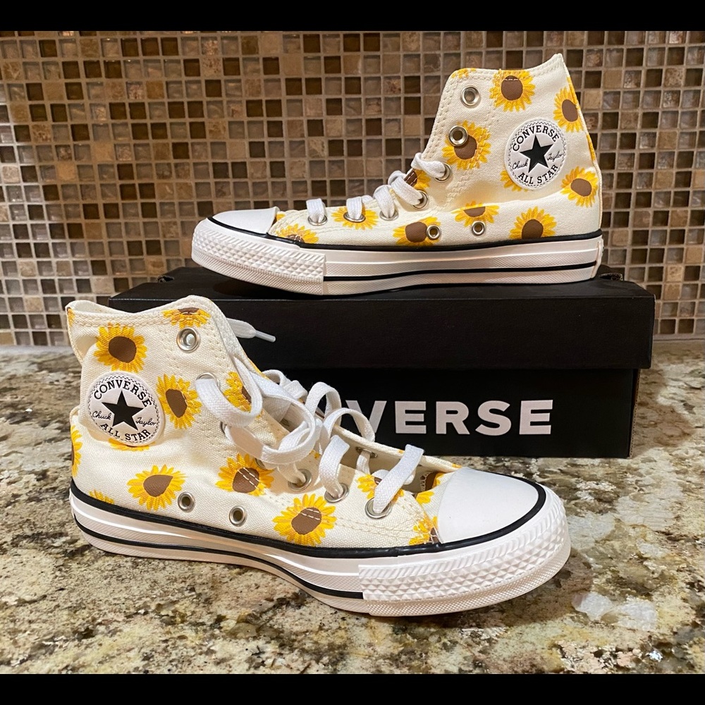 Converse all star with hand painted sunflower print
